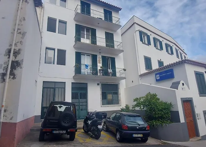 Lydia's Place * פונשל