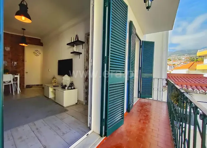 Lydia's Place דירה פונשל